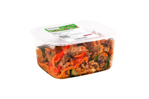 Салат з яловичиною в упаковці