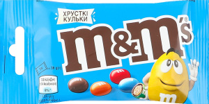 Драже с рисовыми шариками в молочном шоколаде покрытое сахарной разноцветной глазурью Хрустящие шарики M&M`s м/у 36г