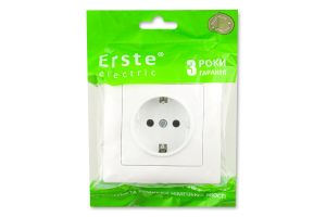 Розетка біла з заземленням Ерсте