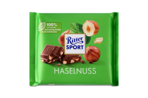 Шоколад молочный с кусочками лесного ореха Ritter Sport м/у 100г
