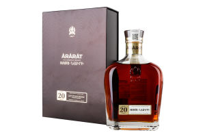 Бренді 500мл 40% вірменський 20YO Nairi Ararat к/у