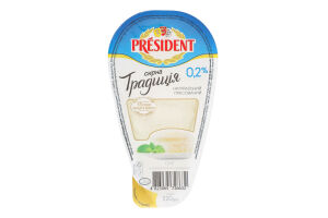 Творог 0.2% Творожная традиция President лоток 220г