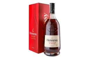 Коньяк 1.5л 40% V.S.O.P Hennessy к/у