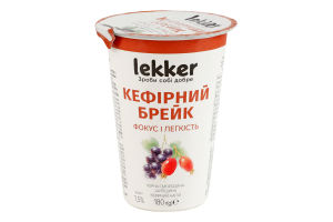 Напій кефірний 1,5% жиру з фруктовим наповнювачем "Чорна смородинашипшина", ТМ "LEKKER"