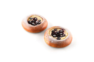 Ватрушка з ягодами 100г