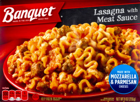 Banquet Lasagna with Meat Sauce