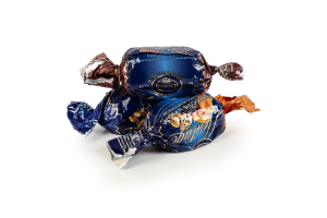 Цукерки глазуровані кондитерською глазур'ю Асорті Amanti м/у 0.4кг