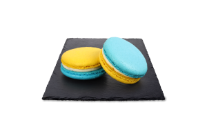 Пирожное Макарон Вишня