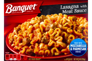 Banquet Lasagna with Meat Sauce