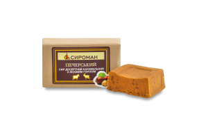 Сыр 45% карамельный десертный с лесным орехом Печерский Сироман кг