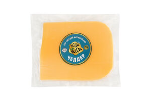 Сир 45% твердий фермерський Чеддер Villa Milk кг