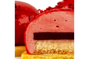 Тістечко Полуничне з малиновим желе 100г