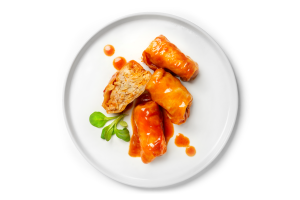 Голубцы с мясом и рисом в соусе