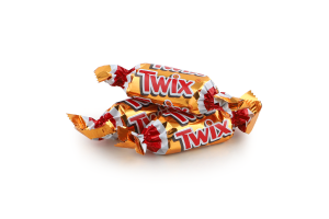 Печенье песочное с карамелью покрытое молочным шоколадом Twix кг