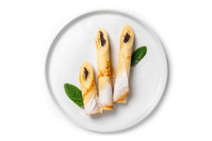 Млинці з маковою начинкою