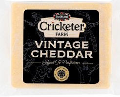 Сир Cricketers Farm Чедер витриманий 55%