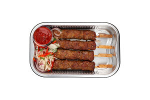 Люля-кебаб із яловичини з соусом сацебелі