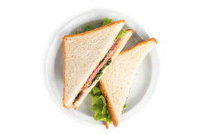 Бутерброд з салямі 185г