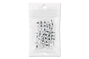 Намистини цифри 6*6мм XA50 білий Cube-4SC501-D1