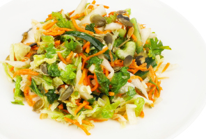 Салат овочевий з гарбузовим насінням,ваг