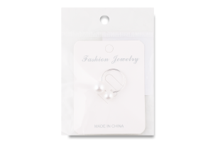 Каблучка з штучними перлами та камінцями FHF25618M19