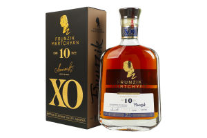 Бренди 0.5л 40% армянский марочный 10 лет Frunzik Mkrtchyan PBF к/у