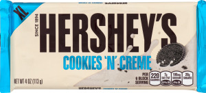 HERSHEY'S Extra Large Cookies ‘n’ Creme Bar