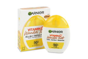 Флюид тональный для лица с витамином C SPF 50+ Wonder tint Натуральный Garnier 40мл