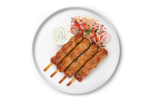 Люля-кебаб із індички з сирним соусом