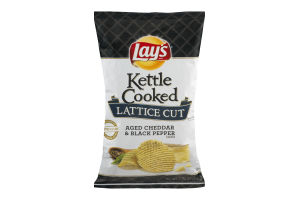 Lay's Kettle Cooked Lattice Cut Aged Cheddar & Black Pepper Potato Chips