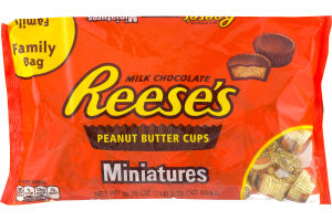 REESE'S Peanut Butter Cups Miniatures, 19.75-Ounce Bags