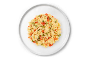 Кускус з овочами в упаковці