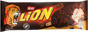 Морозиво карамельне покрите молочним шоколадом з соусом, вафельною крихтою та шматочками бісквіта Lion м/у 62г