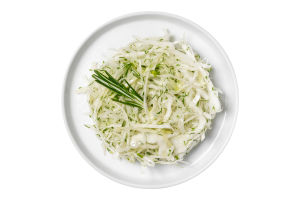 Салат из капусты и зелени в упаковке КФ