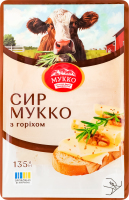 Сир 50.2% з горіхом Мукко лоток 135г