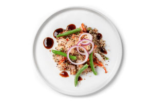 Салат з кіноа та креветками КФ