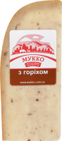 Сыр Лавка традицій Мукко С орехом 50,2%