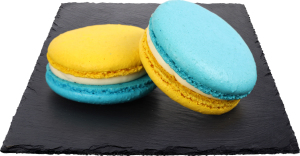 Пирожное Макарон Вишня