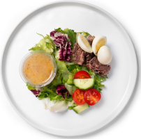 Салат з тунцем та перепелиними яйцями