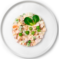 Салат Оливье летний в упаковке