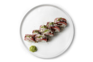 Рол лосось тунець та солодкий чілі