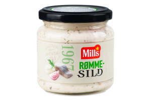 Оселедець Mills в сметанковому соусі з цибулею