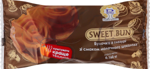 Булочка в глазурі зі смаком молочного шоколаду Sweet bun Рома м/у 0.16кг