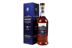 Бренди 700мл 40% армянский Akhtamar Ararat к/у