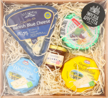 Набір Фоур чіз Сир Брі 60% 125г Кьор де Ліон+Сир Камамбер 45% 125гКобургер+Сир Баварський Блю 24,5% 150г Кобургер+Сир Данаблу 50% 100гСент Клеменс+Конфітюр 45г Бонн Маман