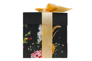 Цукерки шоколадні з начинкою та цілими горіхами Golden Nuts Millennium к/у 150г