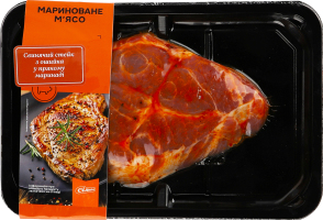 Свинячий стейк з ошийка в пряному маринаді в/у