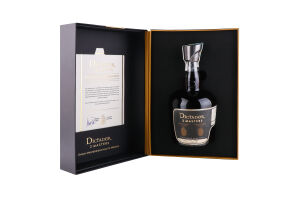 Ром Dictador 2 Masters 2024 Penderyn 2000