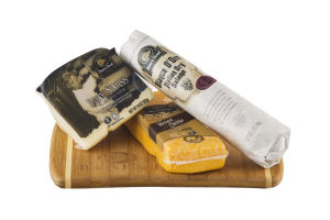 Boar's Head Old World Salame, Cheddar and Swiss Sampler