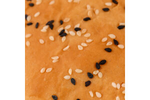 Булочка для бургера с черным кунжутом Maxi Burger Рома м/у 80г